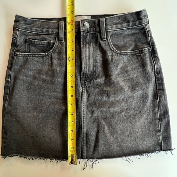 Everlane The Denim Skirt in Black - Picture 7 of 8